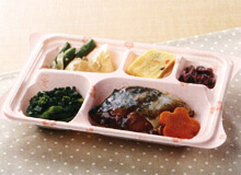 盛り付け後の弁当の写真